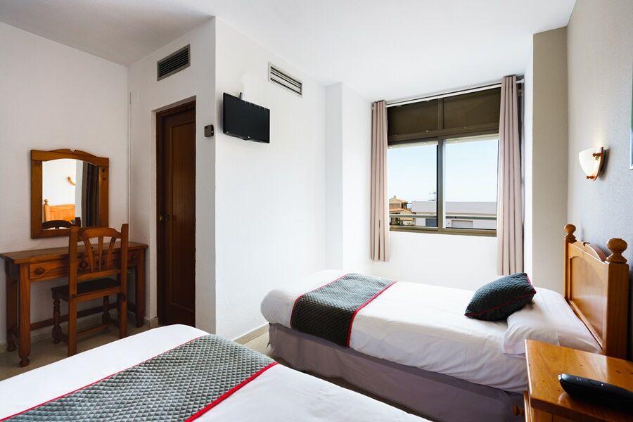 Oyo Hotel Costa Andaluza Motril Exterior photo